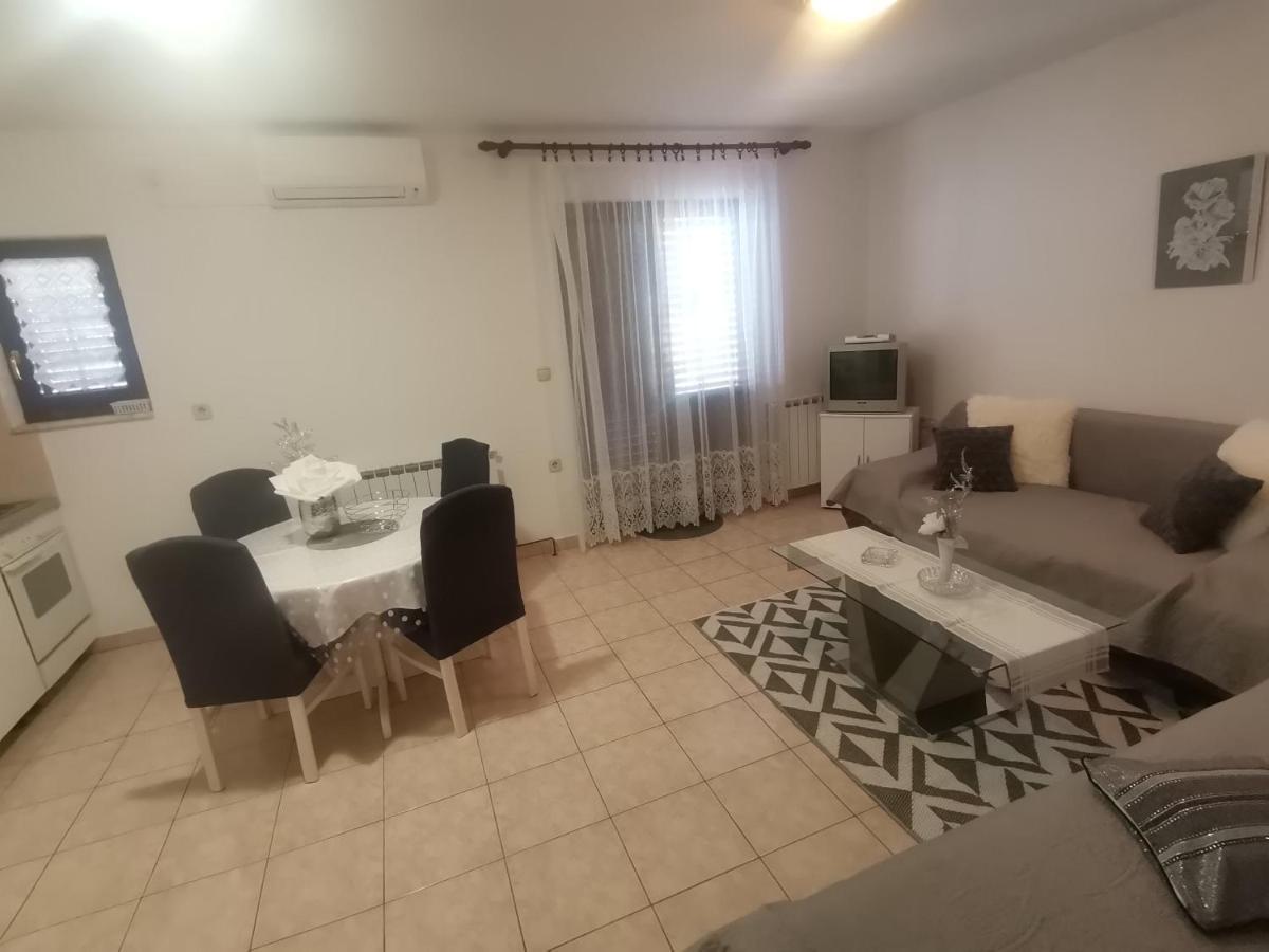 Apartments Petrica Malinska Zewnętrze zdjęcie