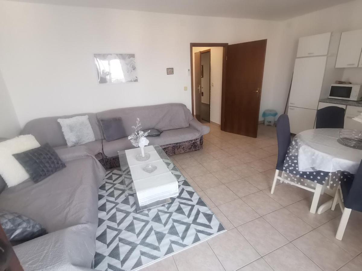 Apartments Petrica Malinska Zewnętrze zdjęcie